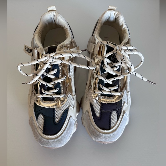 Shein sneakers size 8 - Picture 2 of 5